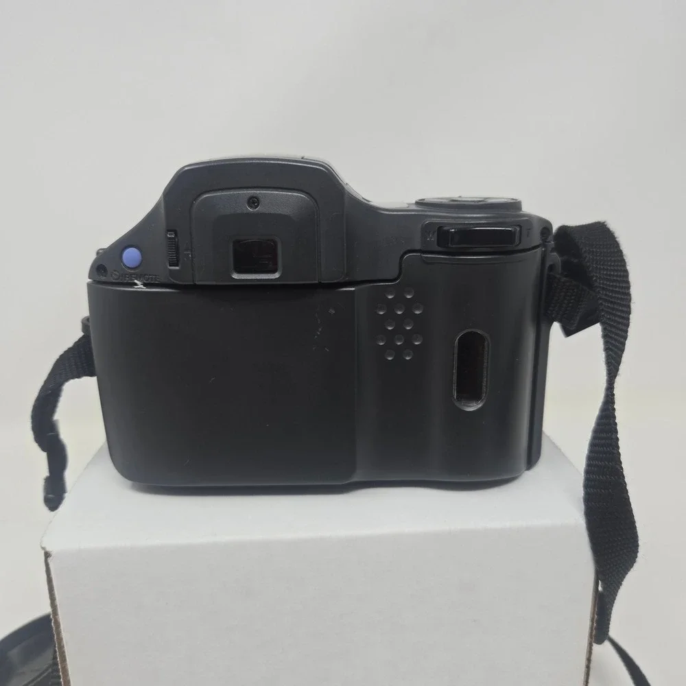 Olympus IS-10 35mm‎ Film SLR Camera 28-110mm 4x Zoom Lens Twin Flash Tested